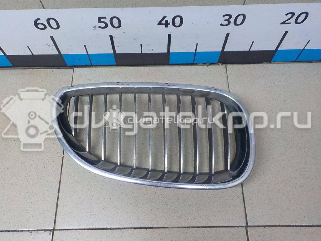 Фото Решетка радиатора правая  51137065702 для Bmw 5 {forloop.counter}}
