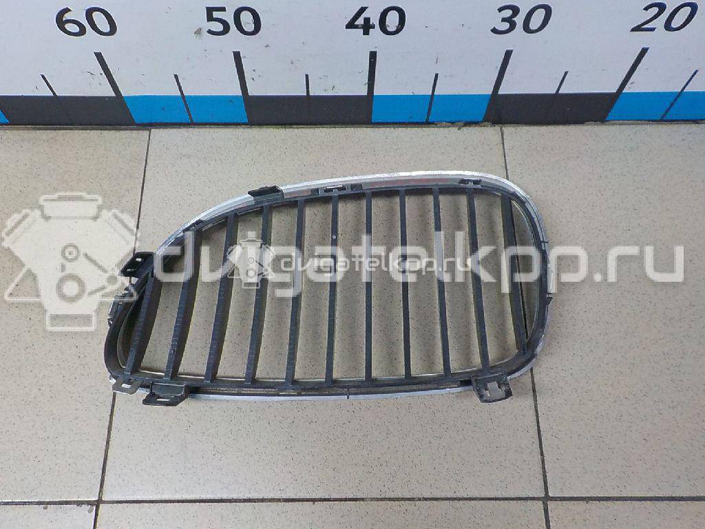 Фото Решетка радиатора правая  51137065702 для Bmw 5 {forloop.counter}}