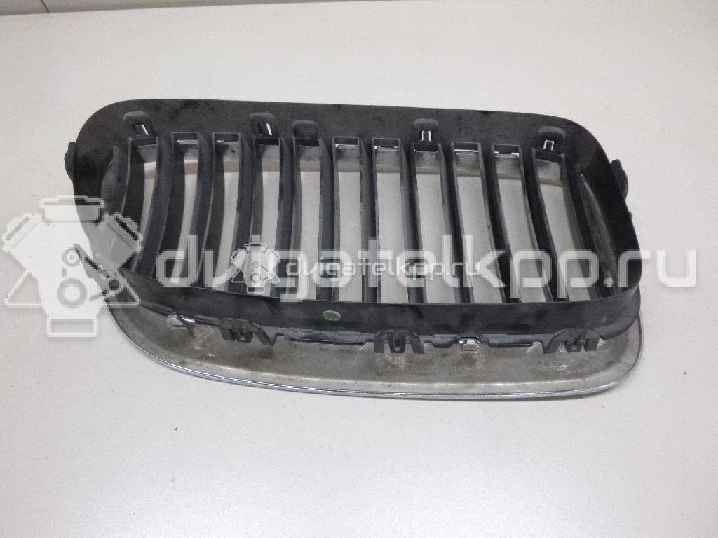 Фото Решетка радиатора левая  51137200727 для Bmw 5 {forloop.counter}}