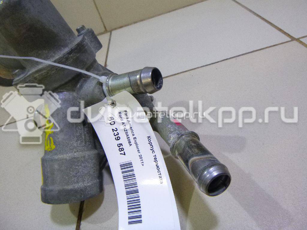 Фото Корпус термостата для двигателя YTR (V6) для Ford Falcon 214 л.с 12V 4.0 л бензин AT4Z8A586A {forloop.counter}}