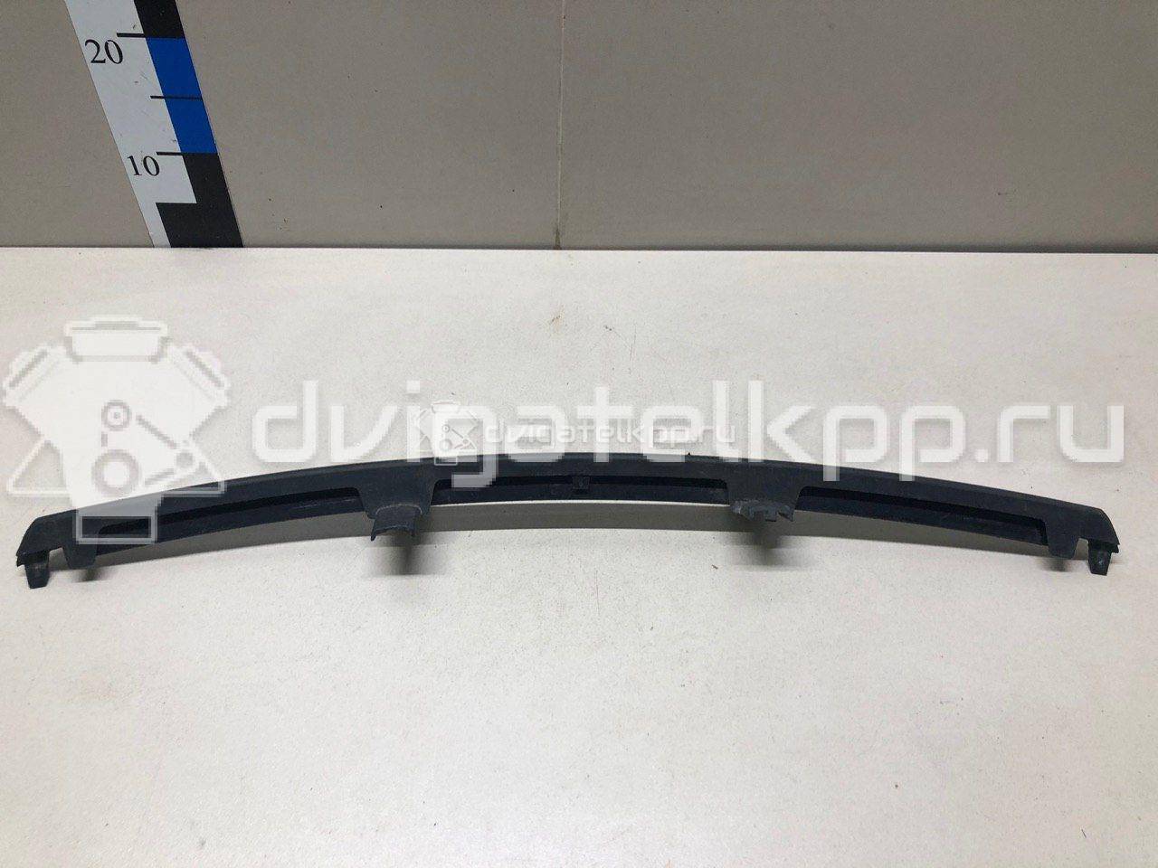 Фото Решетка в бампер центральная  51118223235 для Bmw 7 {forloop.counter}}