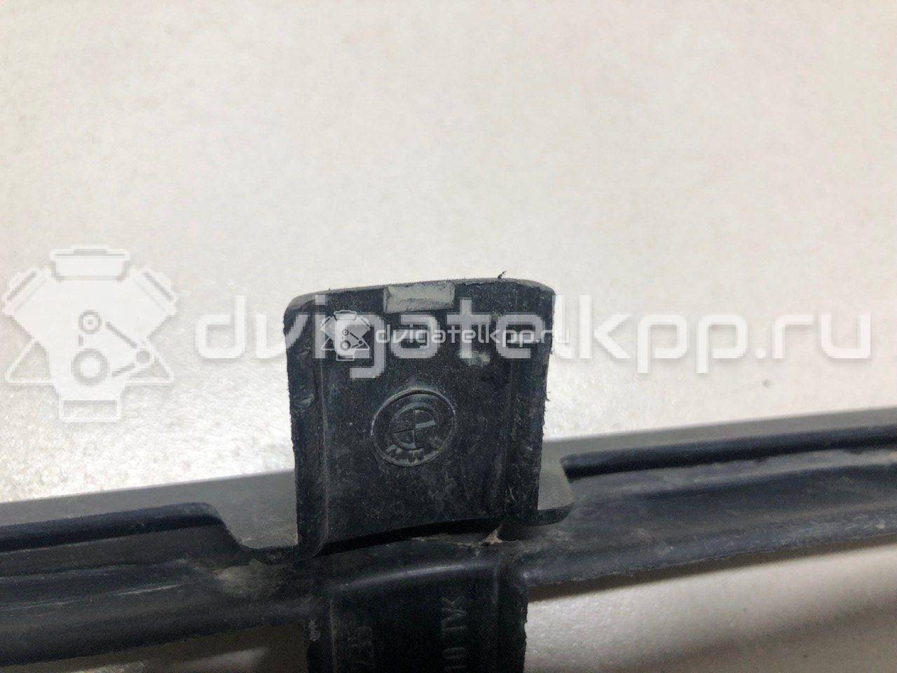 Фото Решетка в бампер центральная  51118223235 для Bmw 7 {forloop.counter}}