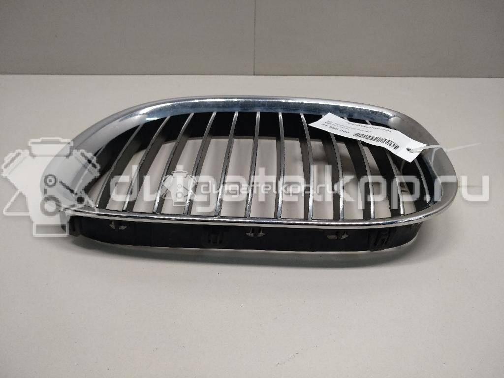 Фото Решетка радиатора левая  51117184151 для Bmw 7 {forloop.counter}}