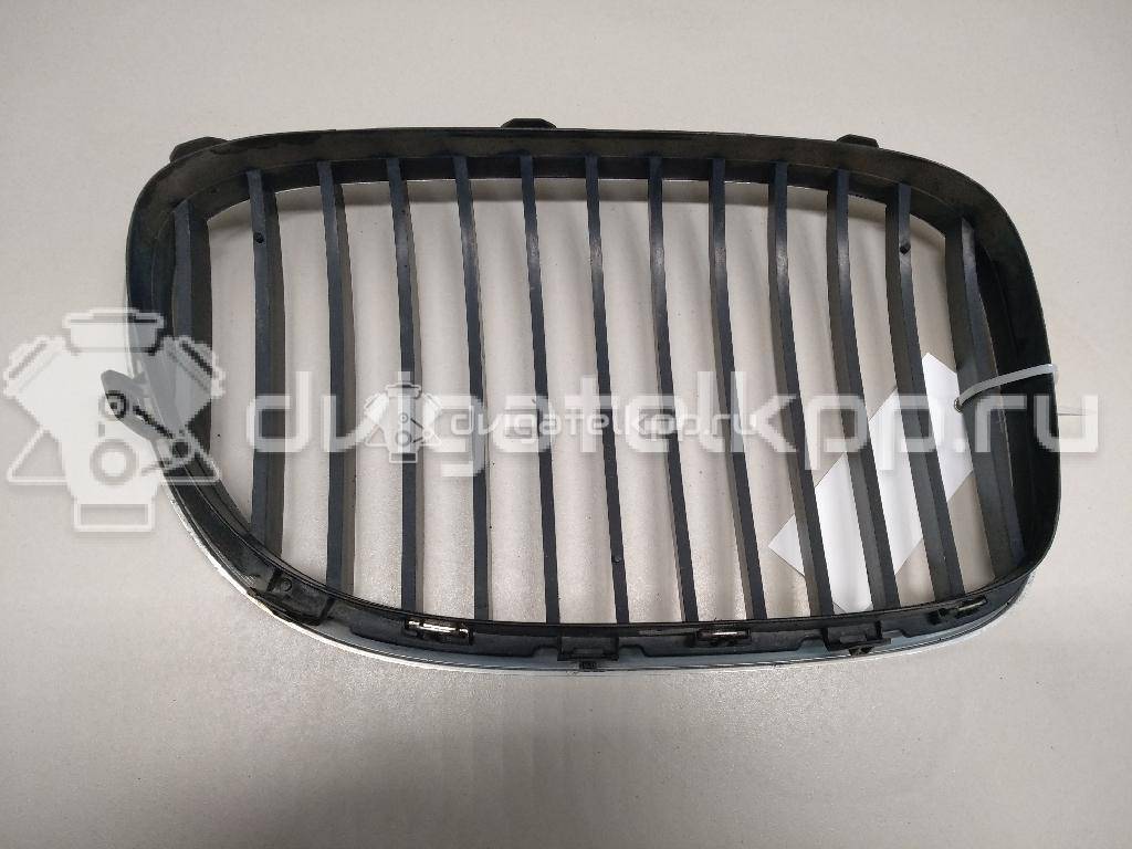 Фото Решетка радиатора левая  51117184151 для Bmw 7 {forloop.counter}}