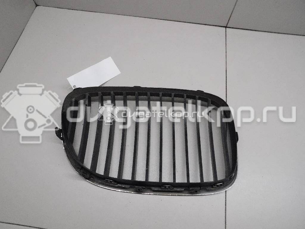 Фото Решетка радиатора левая  51117184151 для Bmw 7 {forloop.counter}}