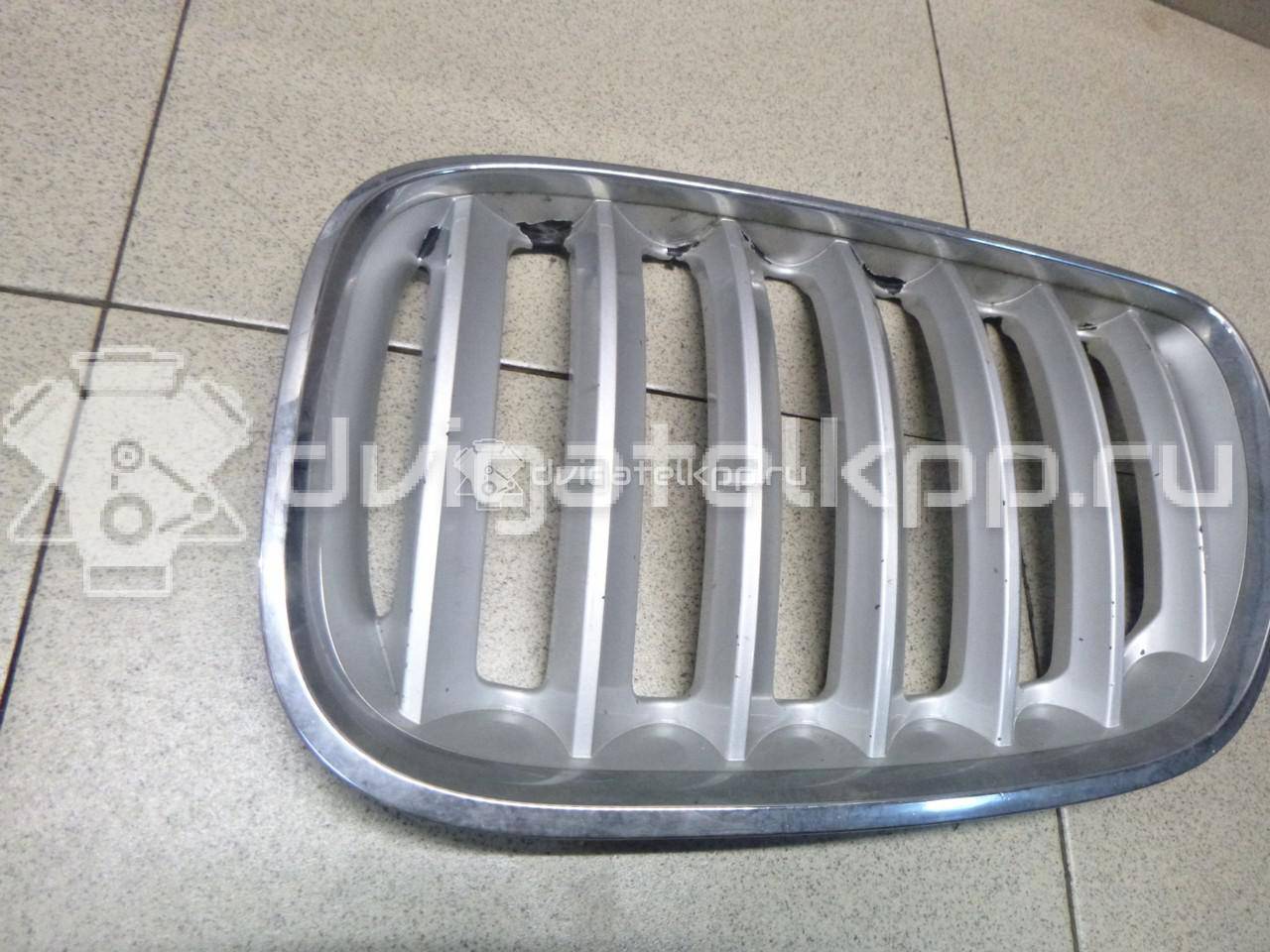 Фото Решетка радиатора левая  51137113733 для Bmw X5 {forloop.counter}}