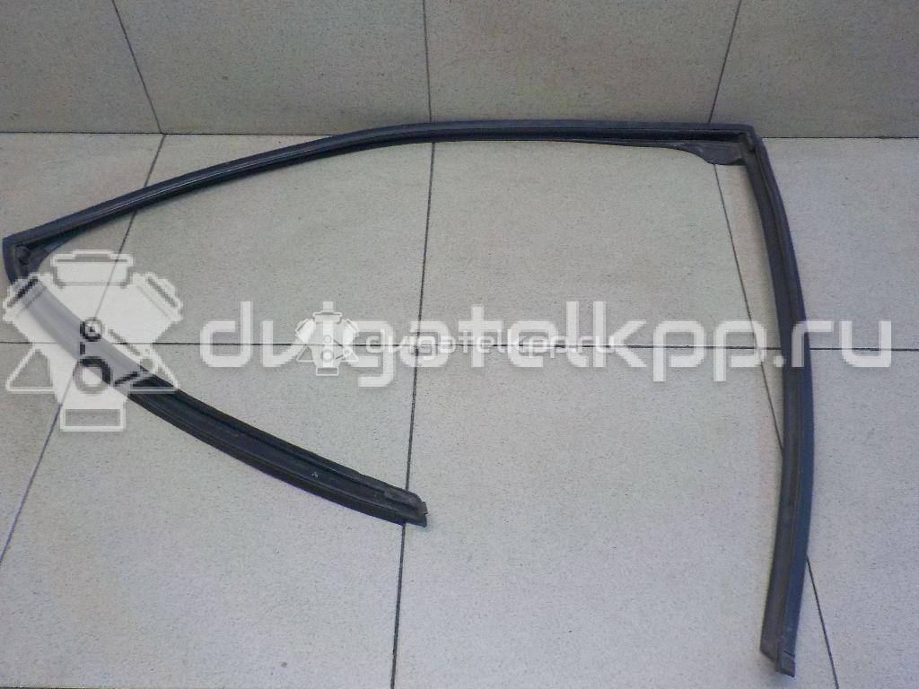 Фото Уплотнитель двери  51767208592 для bmw X5 E70 {forloop.counter}}