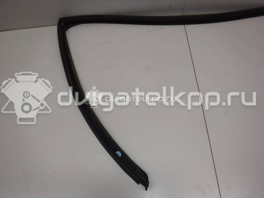 Фото Уплотнитель двери  51767208592 для bmw X5 E70 {forloop.counter}}