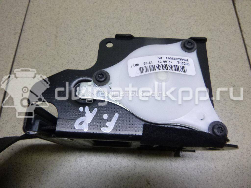 Фото Ремень безопасности с пиропатроном  72117171968 для bmw X5 E70 {forloop.counter}}