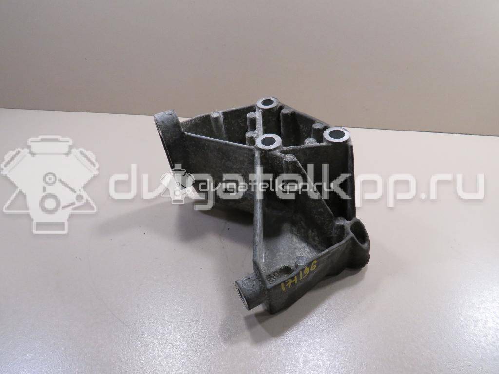 Фото Кронштейн генератора для двигателя WLAT (12 V) для Ford Australia Courier 117 л.с 12V 2.5 л Дизельное топливо 1L5Z10A313BA {forloop.counter}}