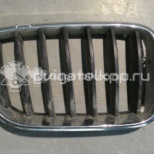 Фото Решетка радиатора правая  51117210726 для Bmw X3