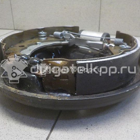 Фото Щит опорный задний  440208382R для vaz Lada Largus