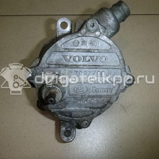 Фото Насос вакуумный  30677904 для Volvo V50 Mw / C70 / V70 / C30 / V60