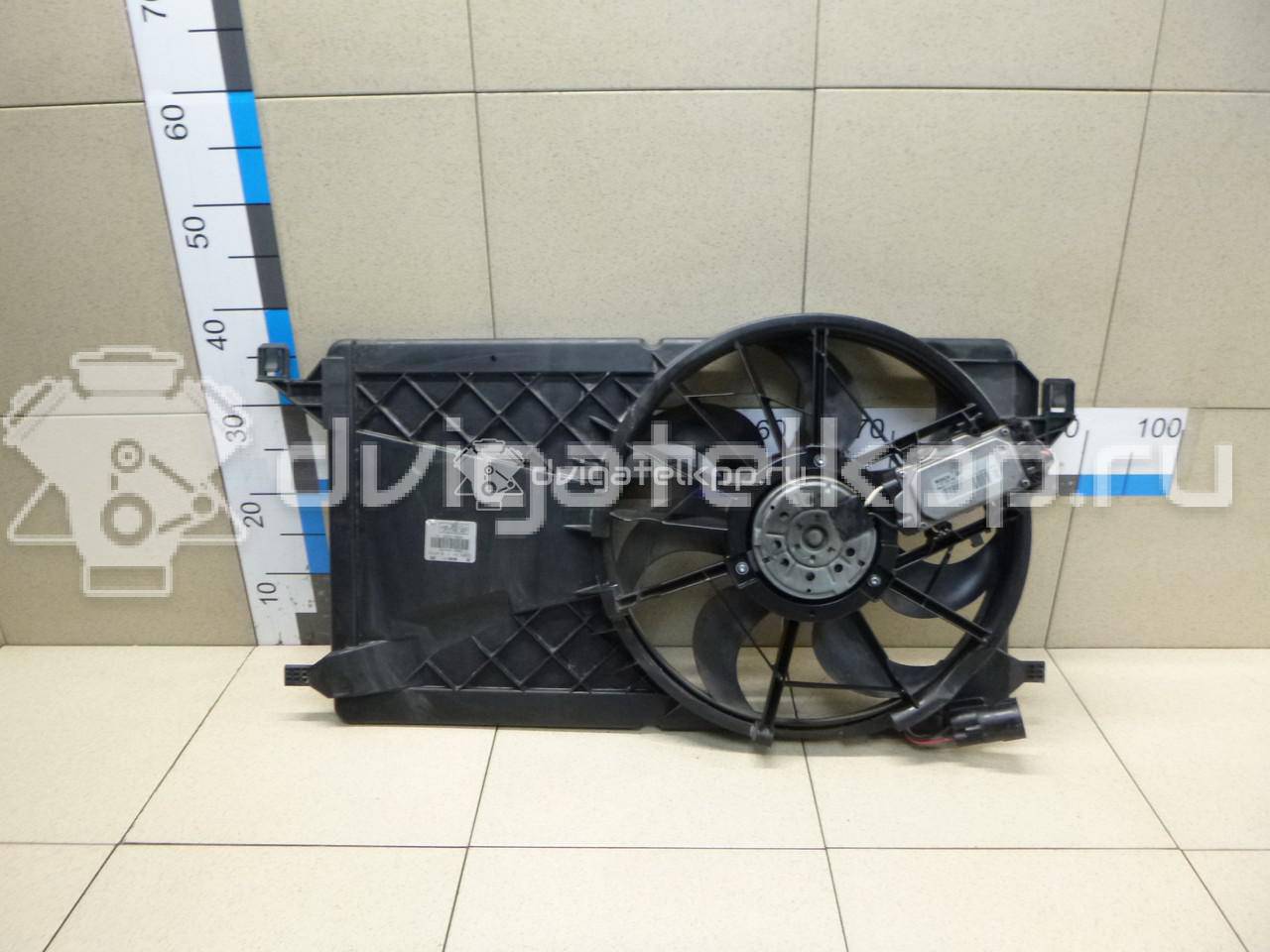 Фото Вентилятор радиатора  1530980 для volvo C30 {forloop.counter}}