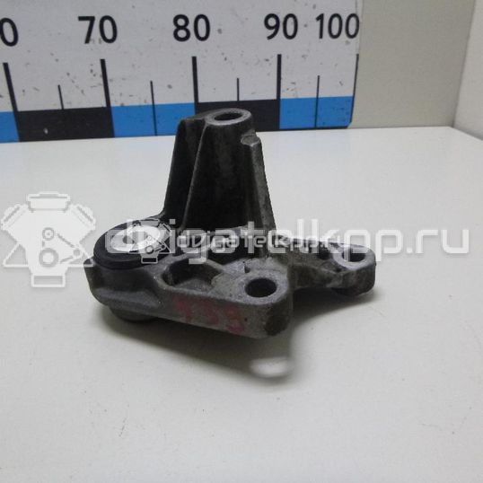 Фото Кронштейн КПП  1306901 для volvo S40