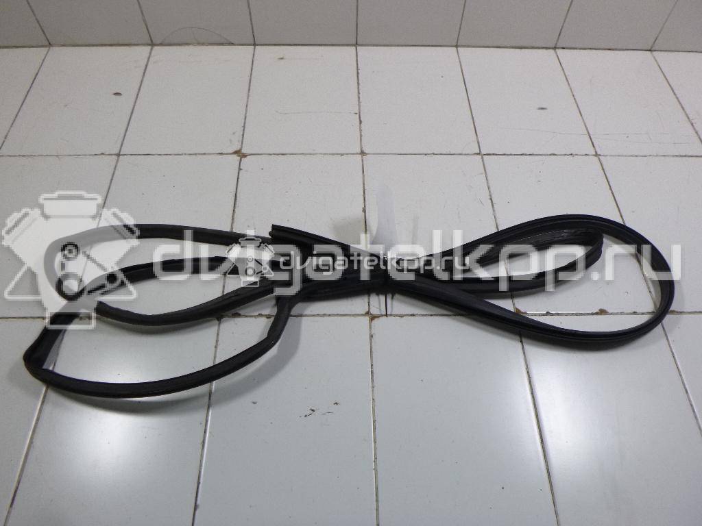 Фото Уплотнитель двери  30634690 для volvo S60 {forloop.counter}}