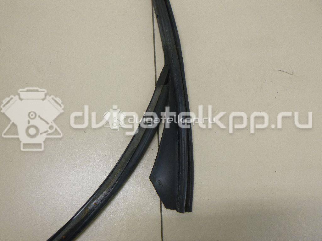 Фото Уплотнитель двери  30634691 для volvo S60 {forloop.counter}}