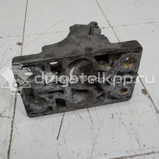 Фото Кронштейн крепления крыла  21213202 для Volvo 940 / V70 / S60 / S80 / V40