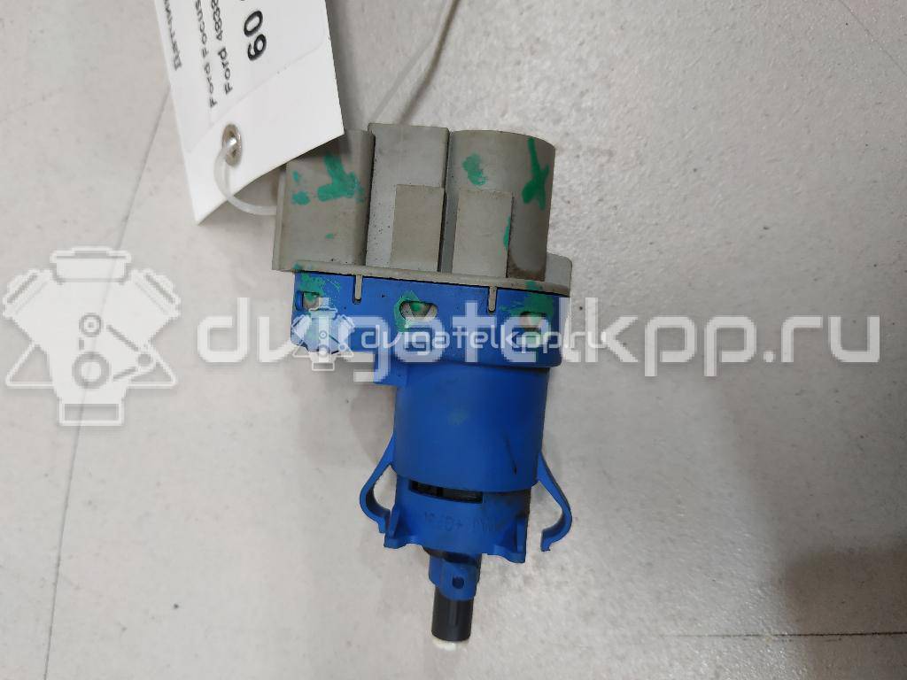 Фото Датчик включения стопсигнала  4838697 для volvo V40/V40 Cross Country {forloop.counter}}