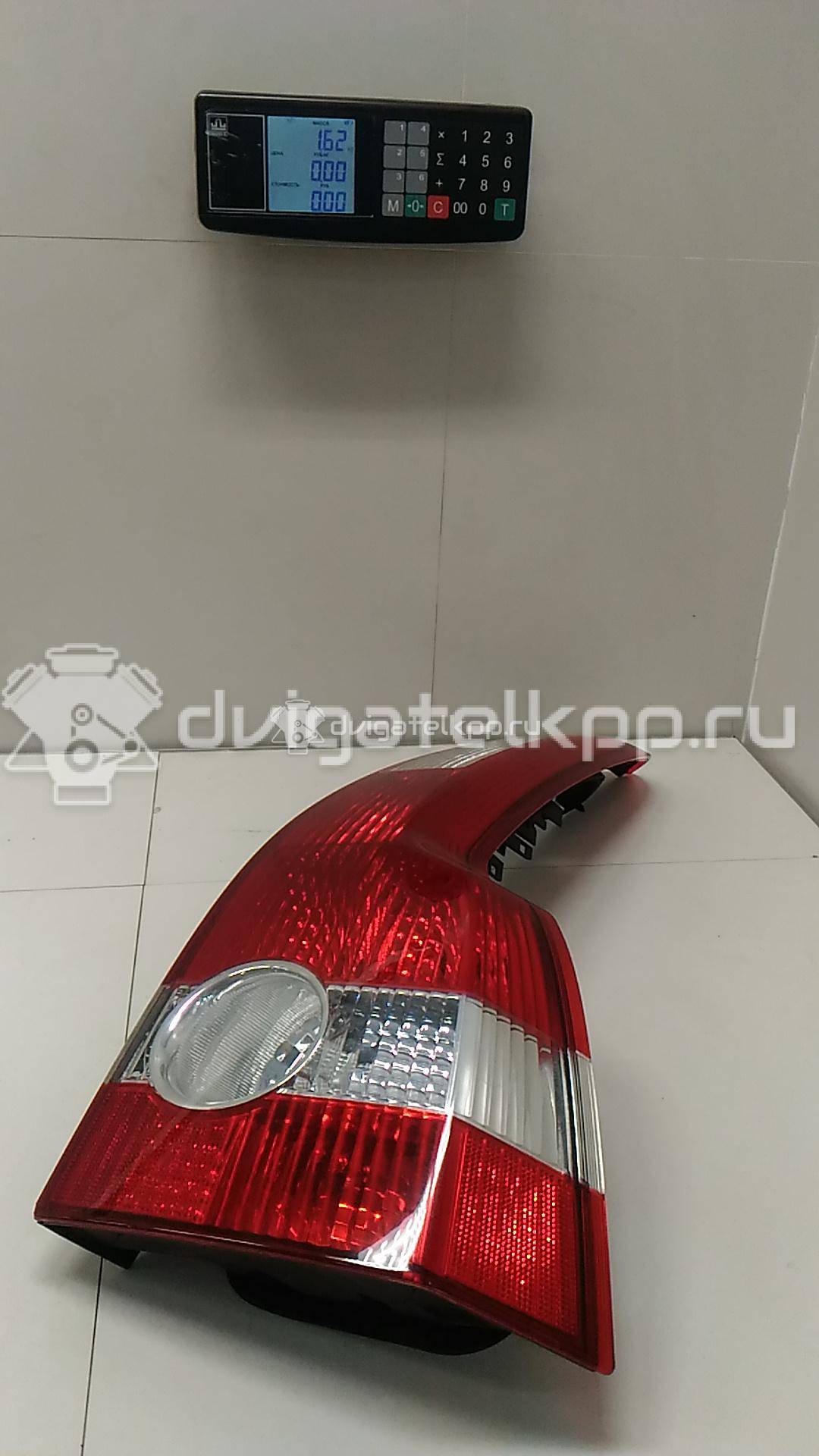 Фото Фонарь задний правый  30678751 для Volvo V50 Mw {forloop.counter}}