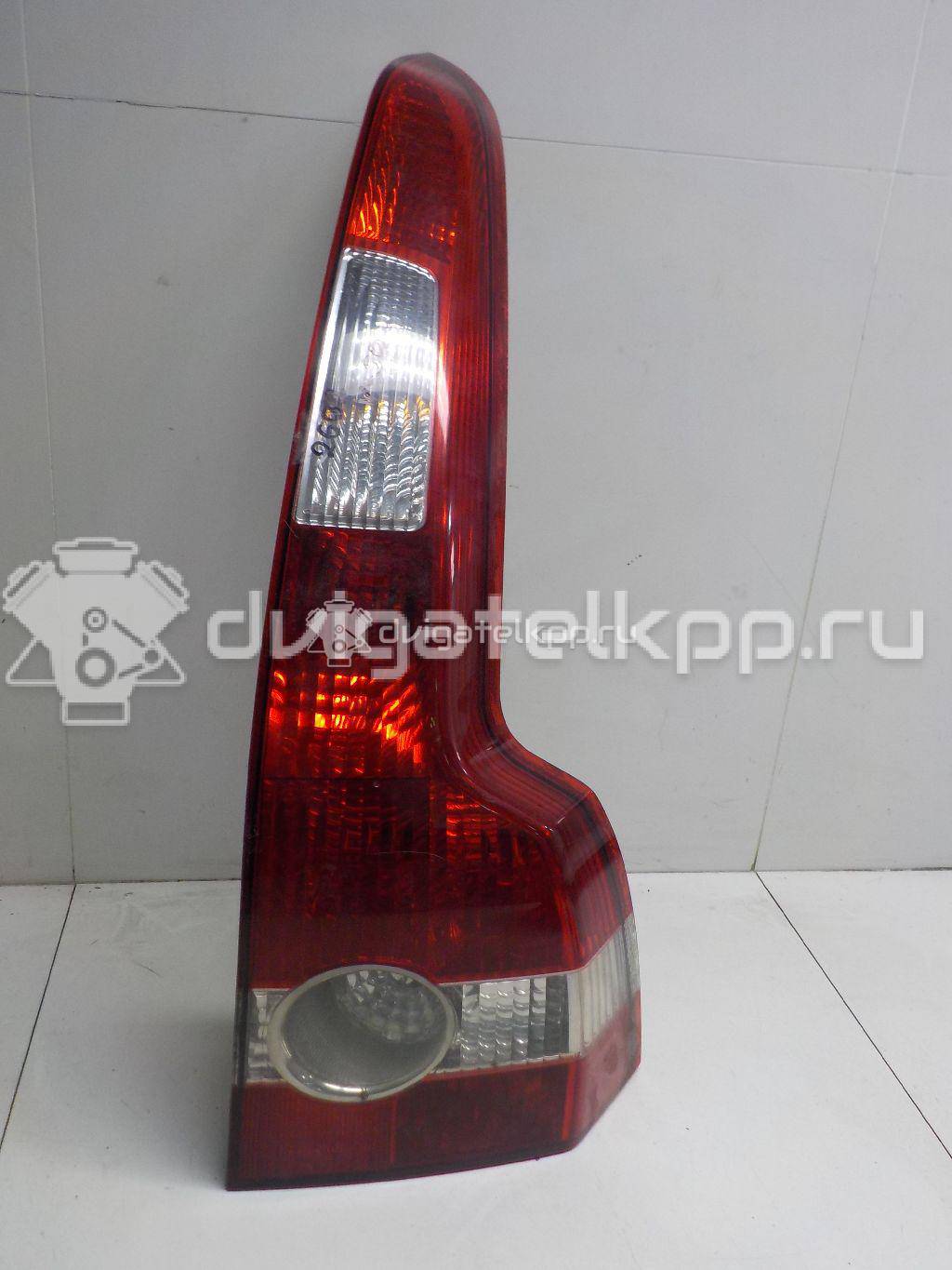 Фото Фонарь задний правый  30678751 для Volvo V50 Mw {forloop.counter}}