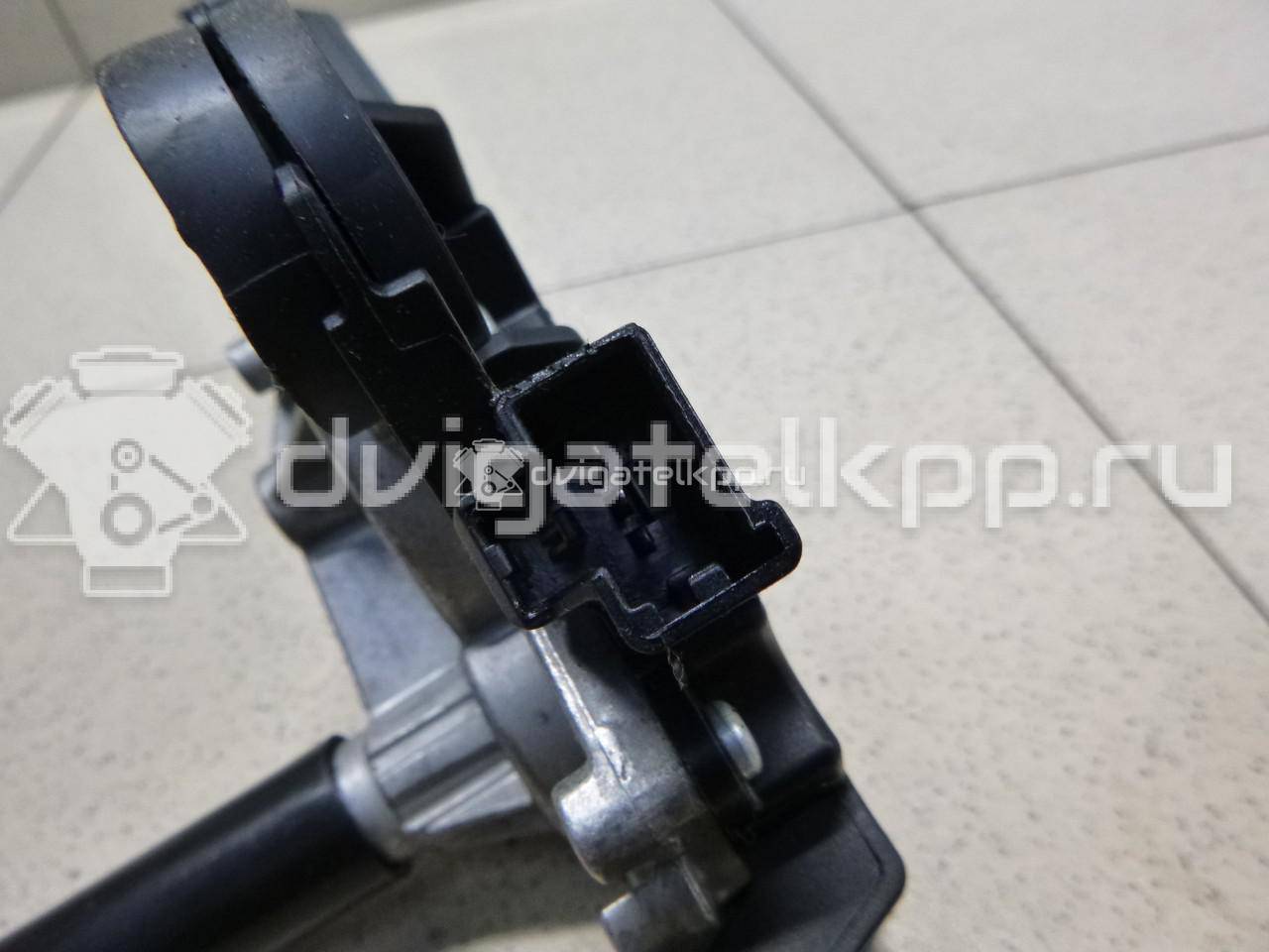 Фото Моторчик стеклоочистителя задний  1689913 для volvo V50 {forloop.counter}}