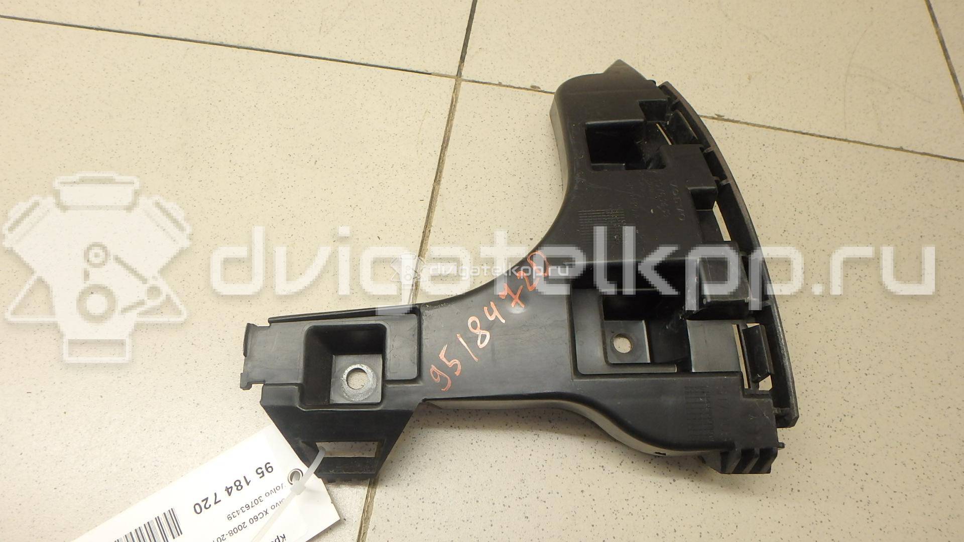 Фото Кронштейн заднего бампера левый  30763439 для volvo XC60 {forloop.counter}}