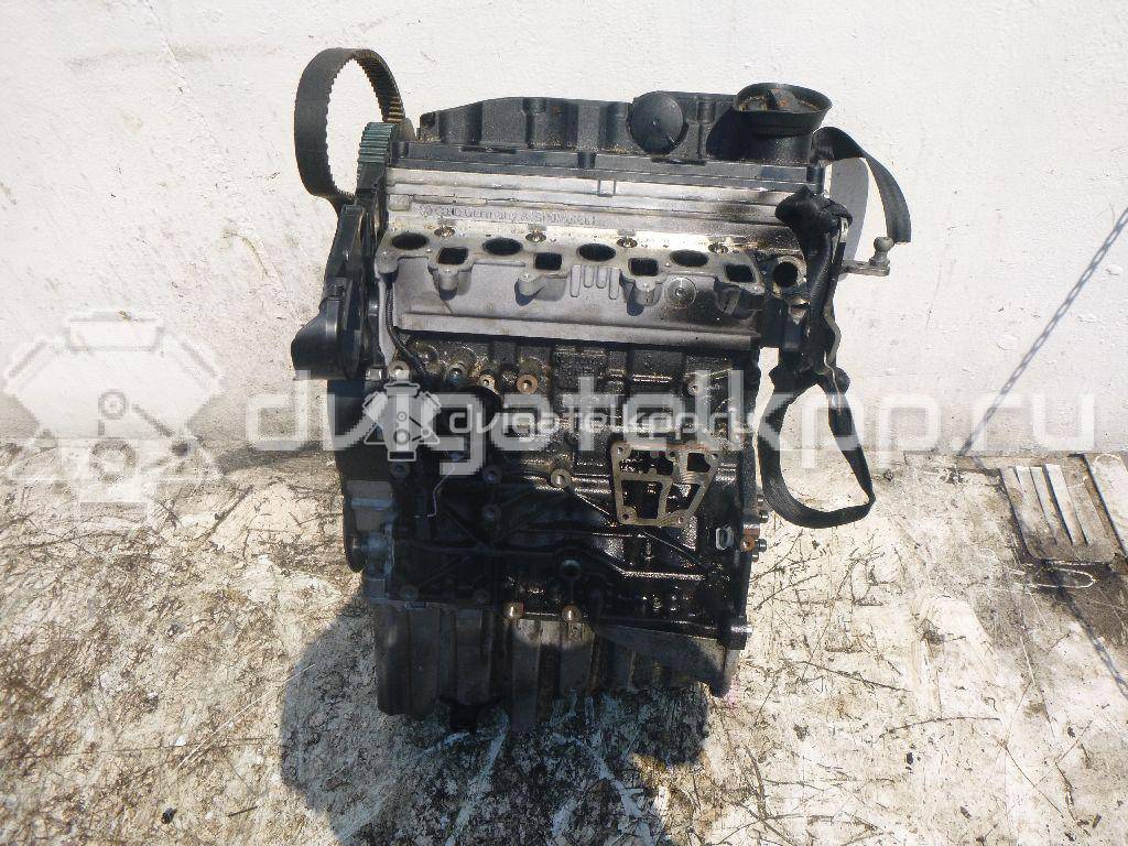 Фото Контрактный (б/у) двигатель CGLC для Audi A5 / A4 177 л.с 16V 2.0 л Дизельное топливо {forloop.counter}}