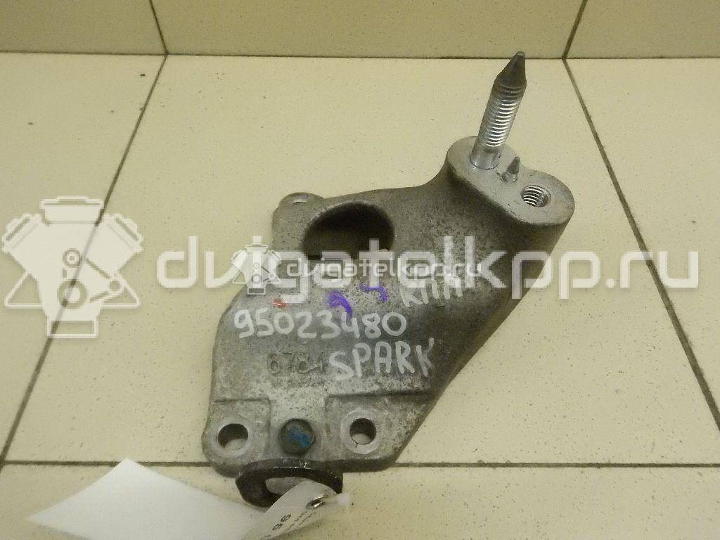 Фото Кронштейн КПП  95966784 для Chevrolet Spark {forloop.counter}}