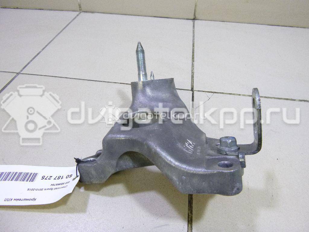 Фото Кронштейн КПП  95966784 для Chevrolet Spark {forloop.counter}}