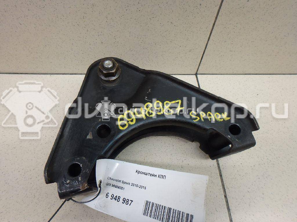 Фото Кронштейн КПП  96686801 для Chevrolet Spark / Matiz M200, M250 {forloop.counter}}