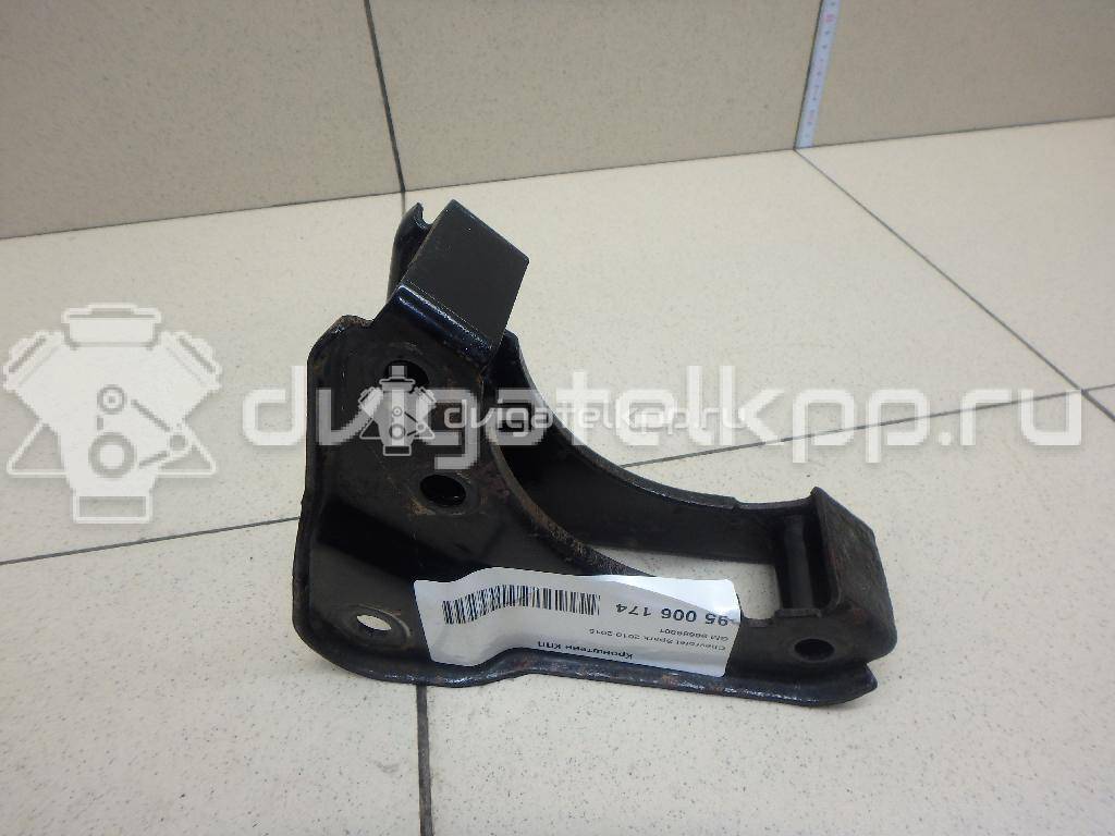 Фото Кронштейн КПП  96686801 для Chevrolet Spark / Matiz M200, M250 {forloop.counter}}