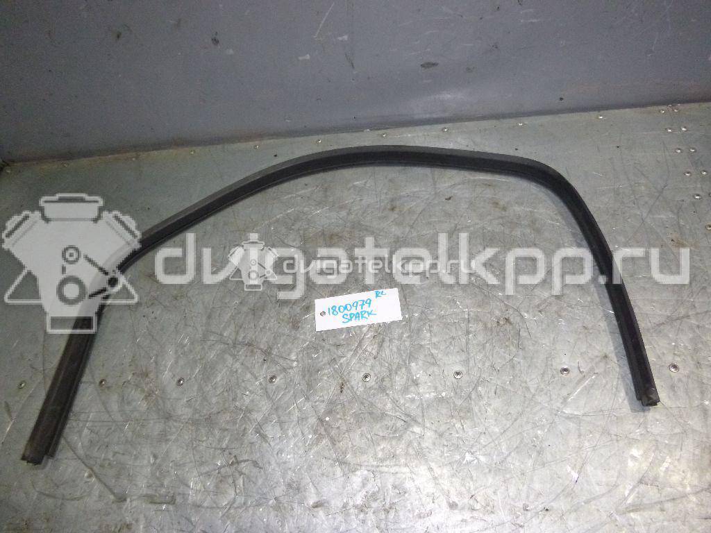 Фото Уплотнитель двери  95987988 для chevrolet Spark {forloop.counter}}