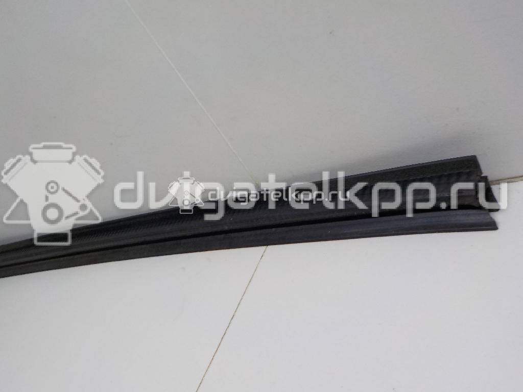 Фото Уплотнитель стекла двери  15138387 для chevrolet Tahoe II {forloop.counter}}