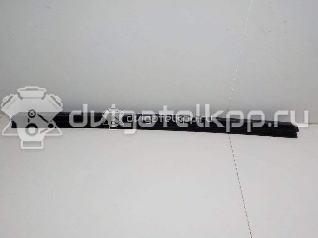 Фото Уплотнитель стекла двери  10393321 для chevrolet Tahoe II {forloop.counter}}