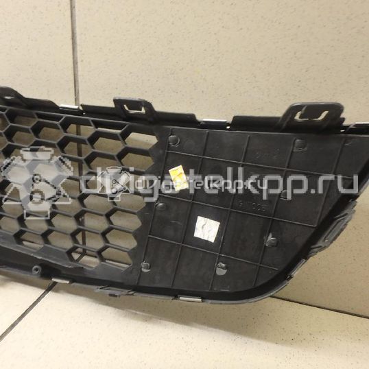 Фото Решетка радиатора  95225615 для Chevrolet Cruze