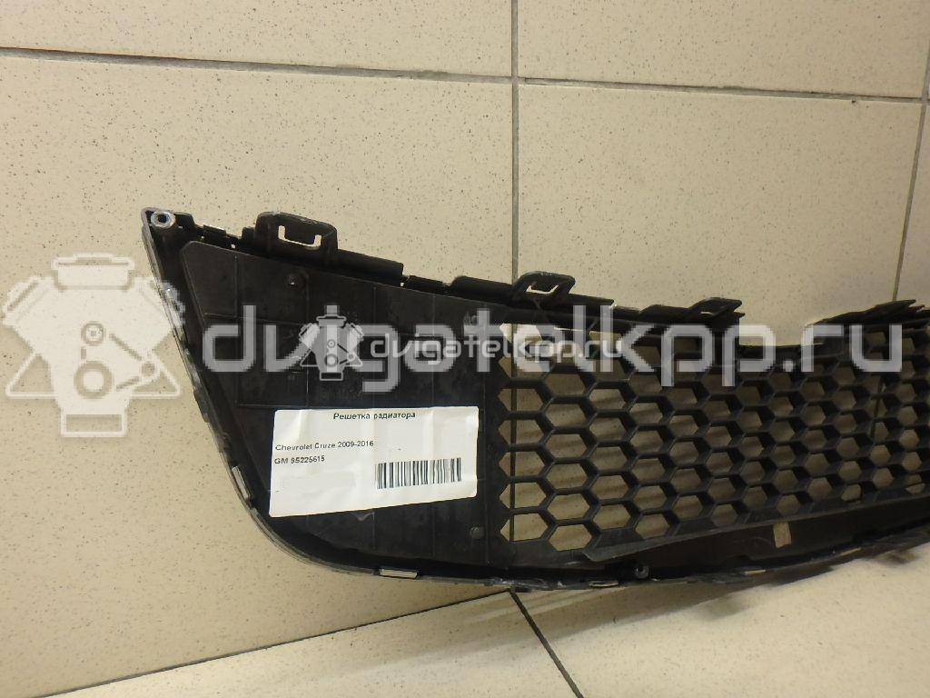 Фото Решетка радиатора  95225615 для Chevrolet Cruze {forloop.counter}}