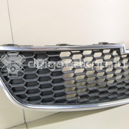 Фото Решетка радиатора  95225615 для Chevrolet Cruze
