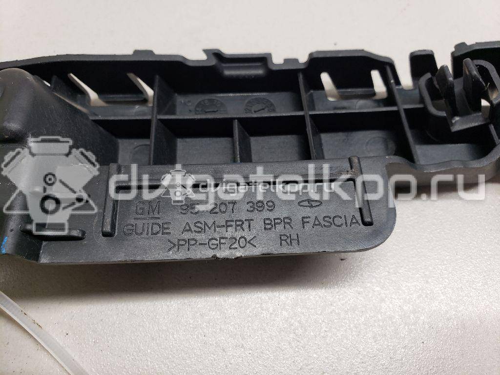 Фото Направляющая переднего бампера правая  95207399 для Chevrolet Cruze {forloop.counter}}