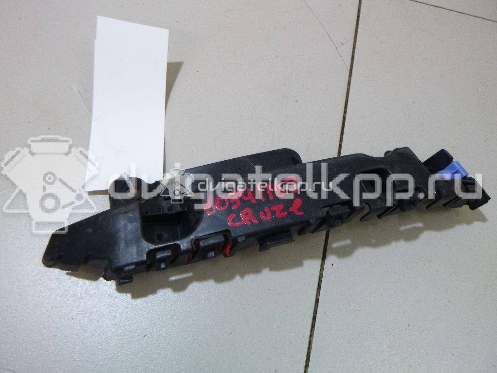 Фото Направляющая переднего бампера правая  95207399 для Chevrolet Cruze {forloop.counter}}