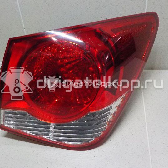 Фото Фонарь задний наружный правый  95965224 для Chevrolet Cruze