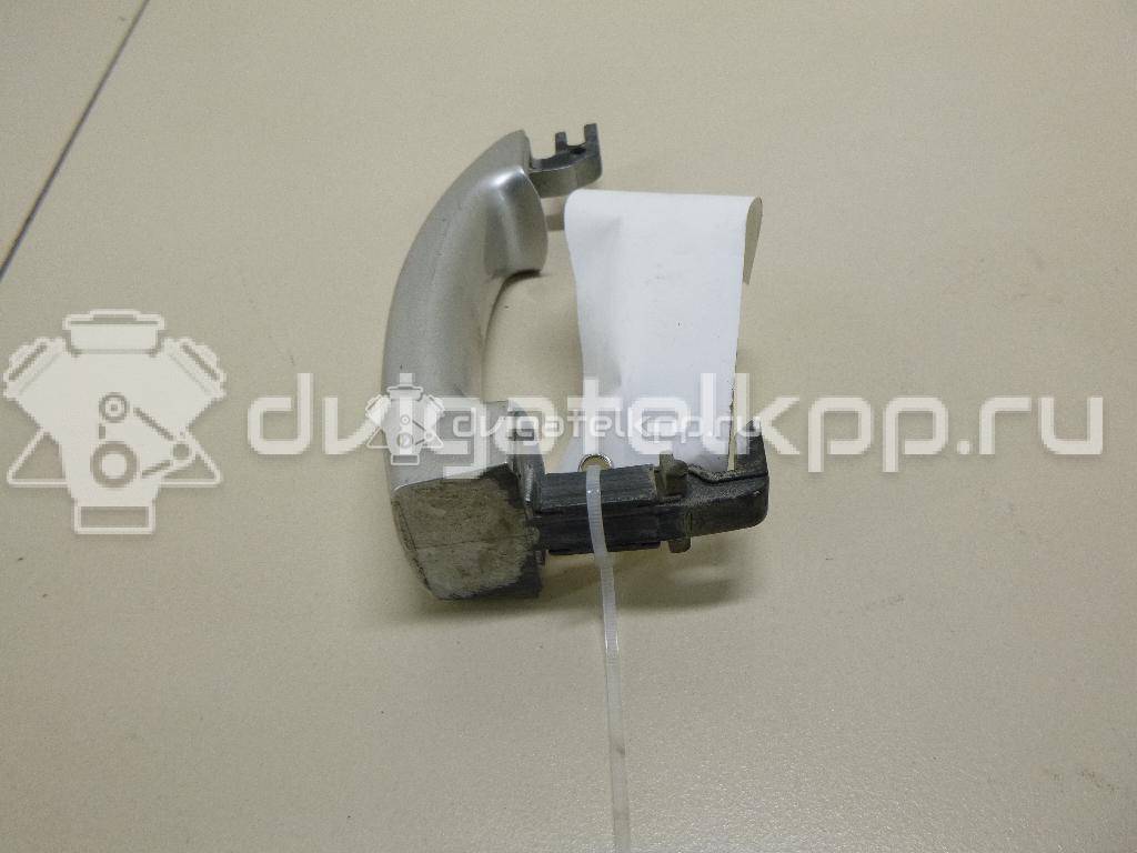 Фото Ручка двери наружная  1305822 для chrysler Voyager/Caravan (RG/RS) {forloop.counter}}