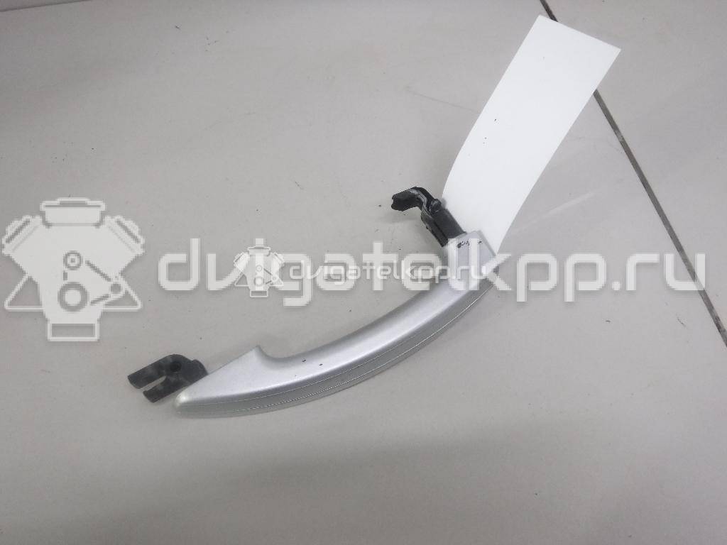 Фото Ручка двери наружная  1305822 для chrysler Voyager/Caravan (RG/RS) {forloop.counter}}