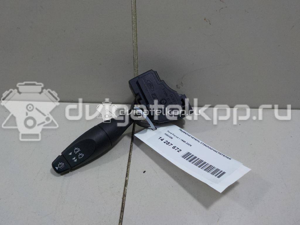 Фото Переключатель стеклоочистителей  1093426 для ford america Focus USA {forloop.counter}}