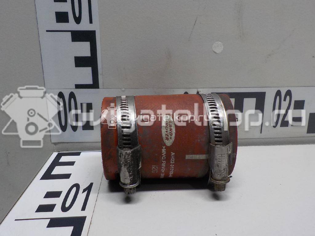 Фото Патрубок интеркулера для двигателя 306DT для Jaguar / Land Rover 241-300 л.с 24V 3.0 л Дизельное топливо AH22310100AB {forloop.counter}}