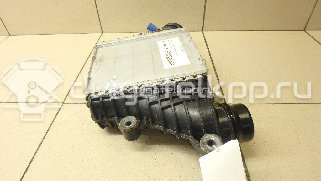 Фото Интеркулер для двигателя 204DTD для Jaguar / Land Rover 150-180 л.с 16V 2.0 л Дизельное топливо LR072118 {forloop.counter}}
