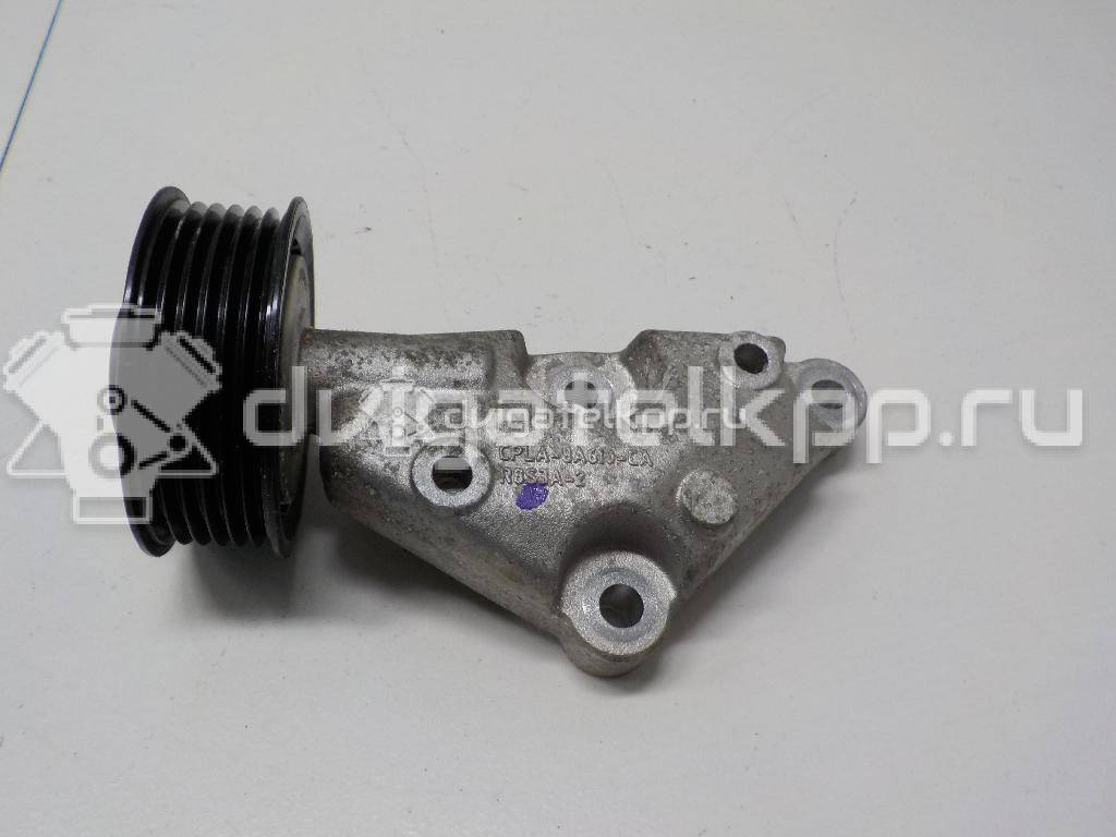 Фото Натяжитель ремня для двигателя 306DT для Jaguar / Land Rover 241-300 л.с 24V 3.0 л Дизельное топливо LR077854 {forloop.counter}}