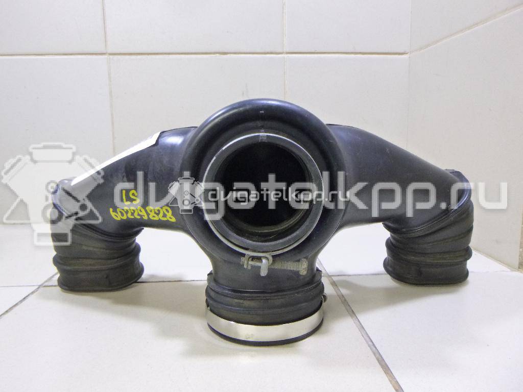 Фото Патрубок воздушного фильтра для двигателя 1UR-FSE для Lexus / Toyota 347-385 л.с 32V 4.6 л бензин 1787538011 {forloop.counter}}