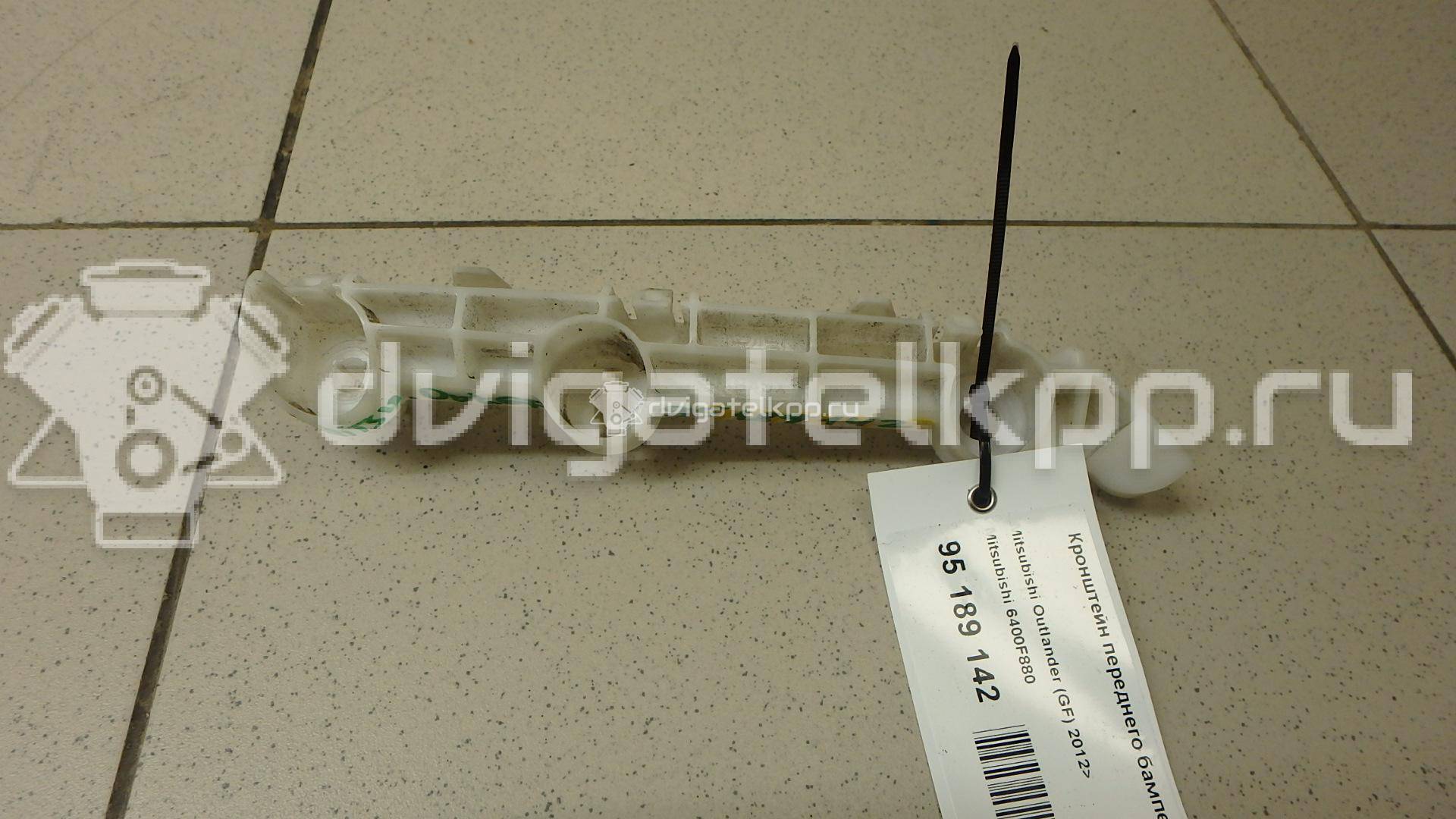 Фото Кронштейн переднего бампера правый  6400F880 для Mitsubishi Outlander {forloop.counter}}