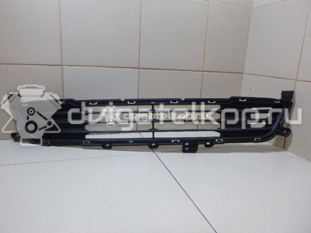 Фото Решетка в бампер центральная  6402A233 для Mitsubishi Outlander {forloop.counter}}